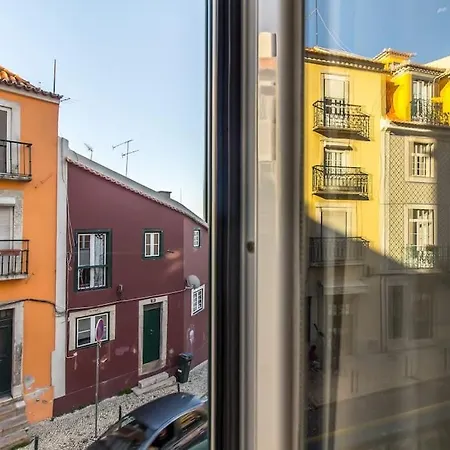 Alfama @ Lisbon's Historical Heart * Lisboa